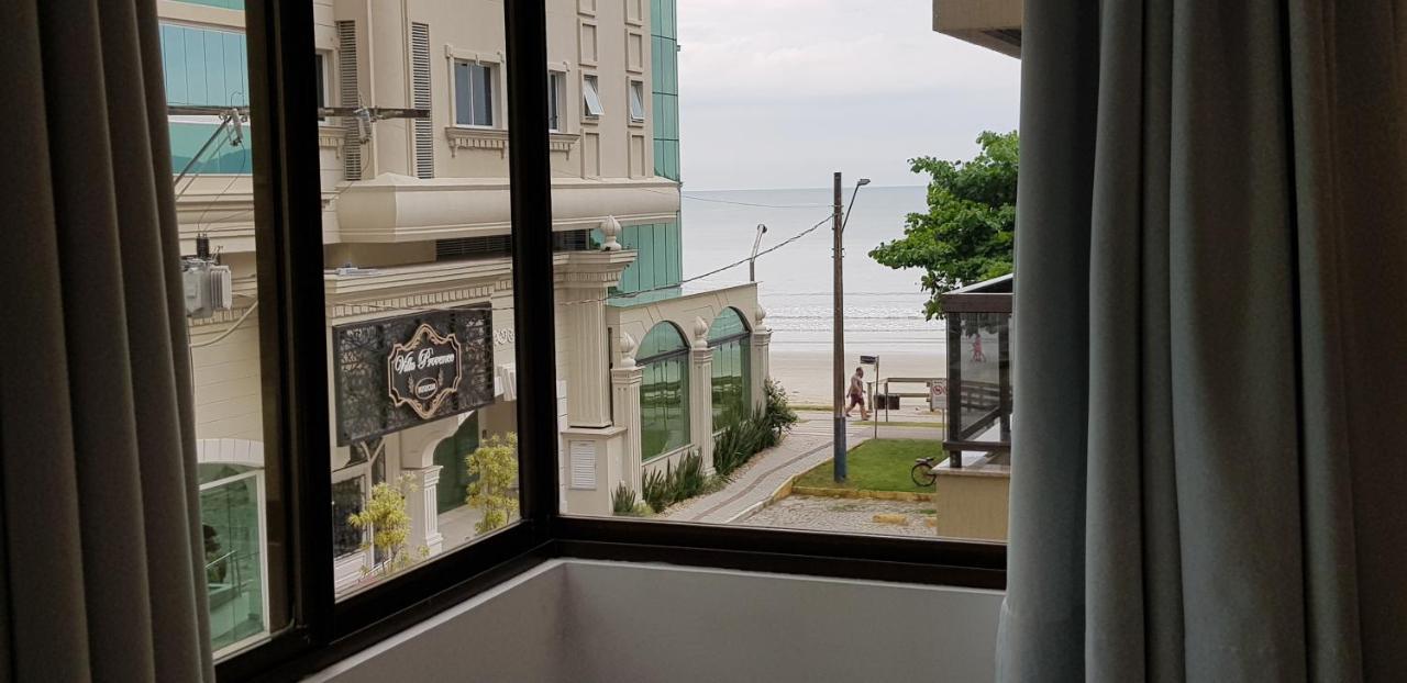 Apto Em Predio Frente Ao Mar, Meia Praia Itapema, Linda Vista, 3 Dormitorios Exterior photo